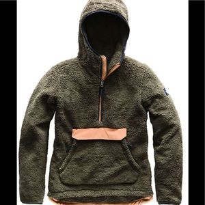 The North Face campshire pullover